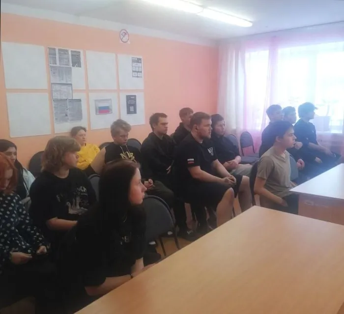 информационный час «SOS! Оставайся на линии жизни»