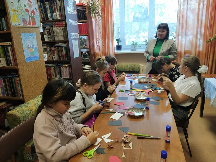 занятие детского творческого кружка «Фантазия»