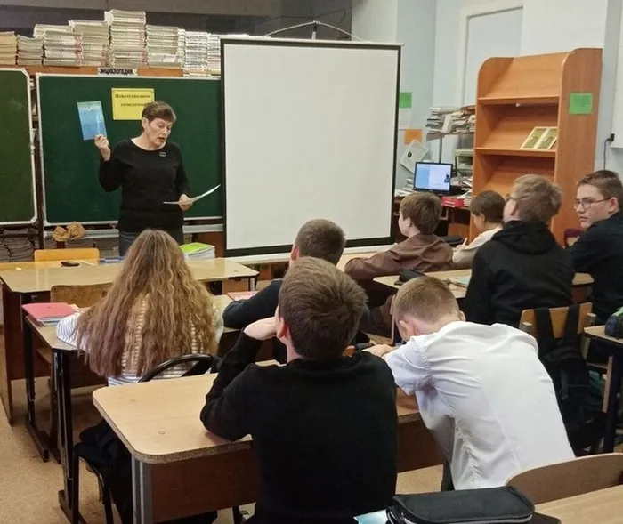 урок мужества «У войны не женское лицо»
