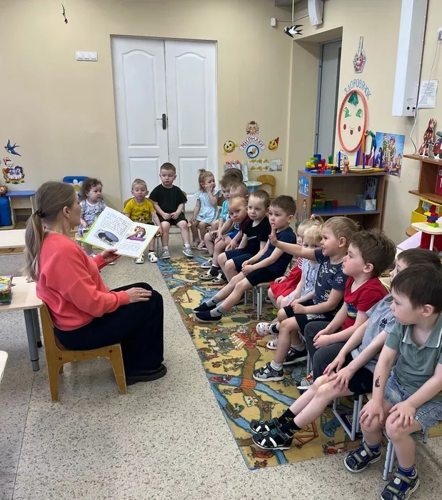 Чтение сказок в детском саду