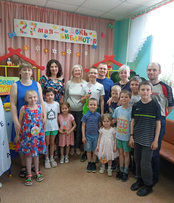 участники 1 этапа Краевого конкурса «Лучшая читающая семья Прикамья»