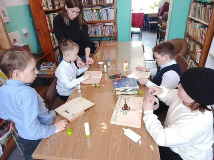 Волонтеры в библиотеке